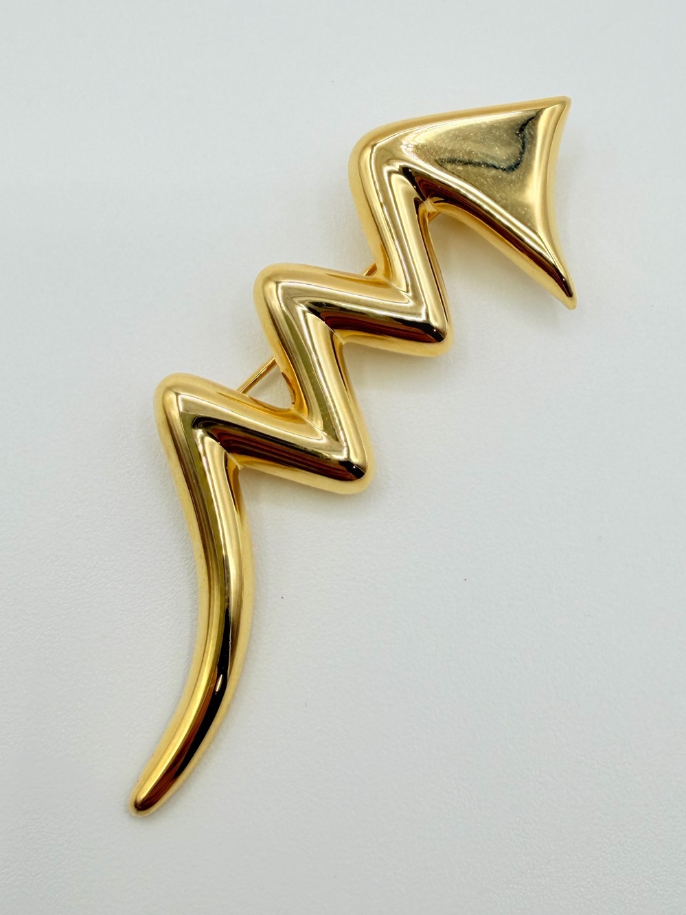 Vintage Gold Tone Modernist Zig Zag Arrow Brooch